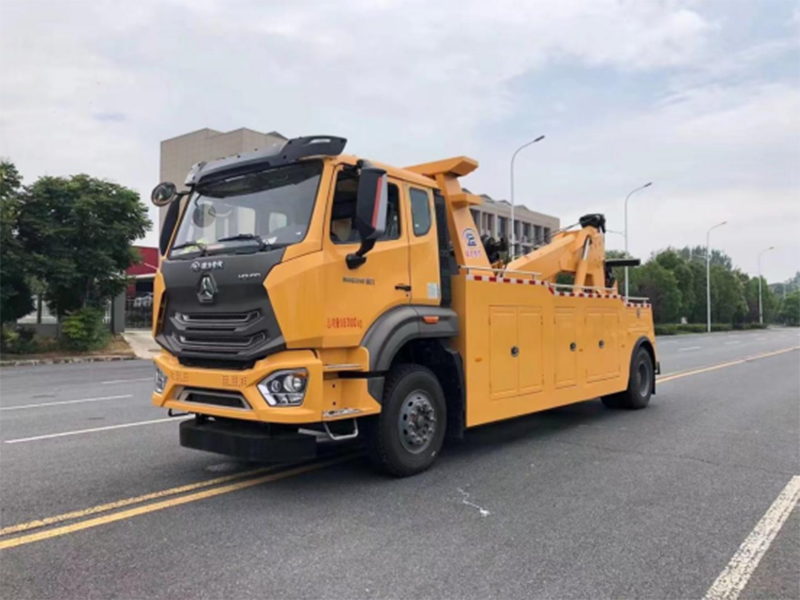 國(guó)六重汽豪瀚拖吊聯(lián)體黃牌清障車(chē)